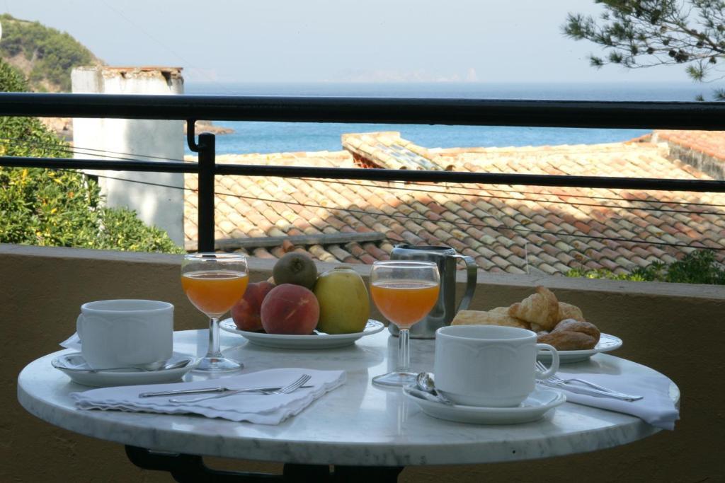 Hotel Sa Riera เบกูร์ ภายนอก รูปภาพ